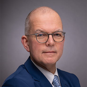 Dr Hans-Jörg Naumer